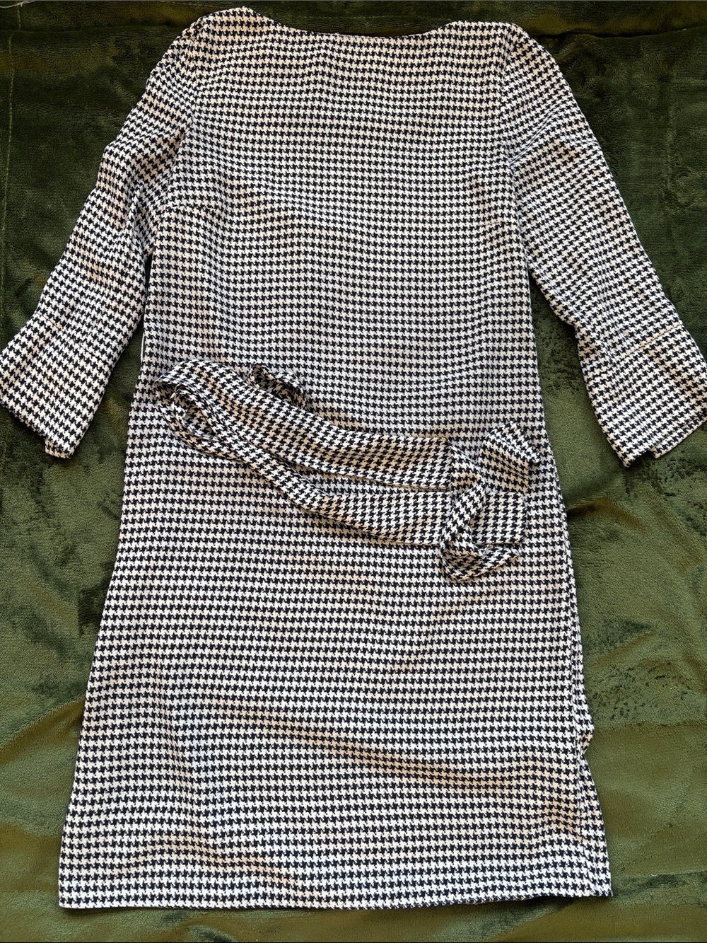 H&M Black & White Houndstooth Midi Sheath Dress with Tie